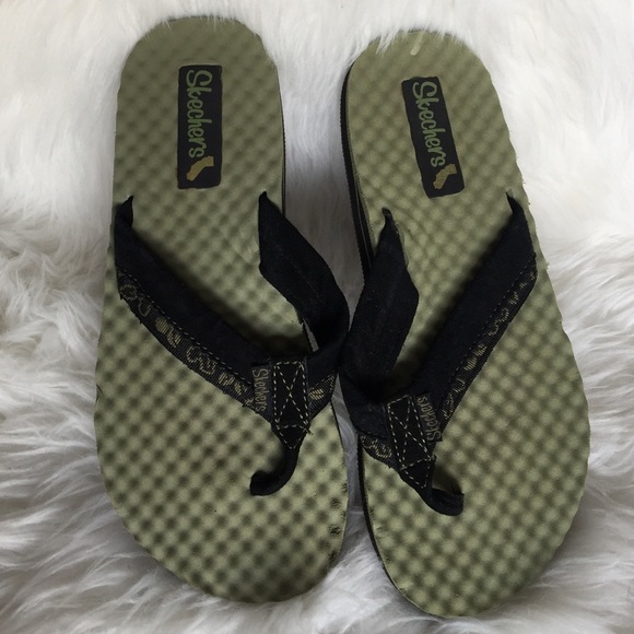 skechers flip flops size 2